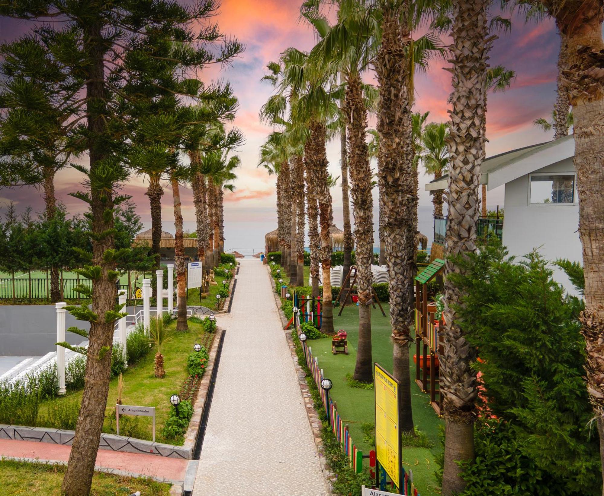 Holiday Park Resort Okurcalar Zewnętrze zdjęcie